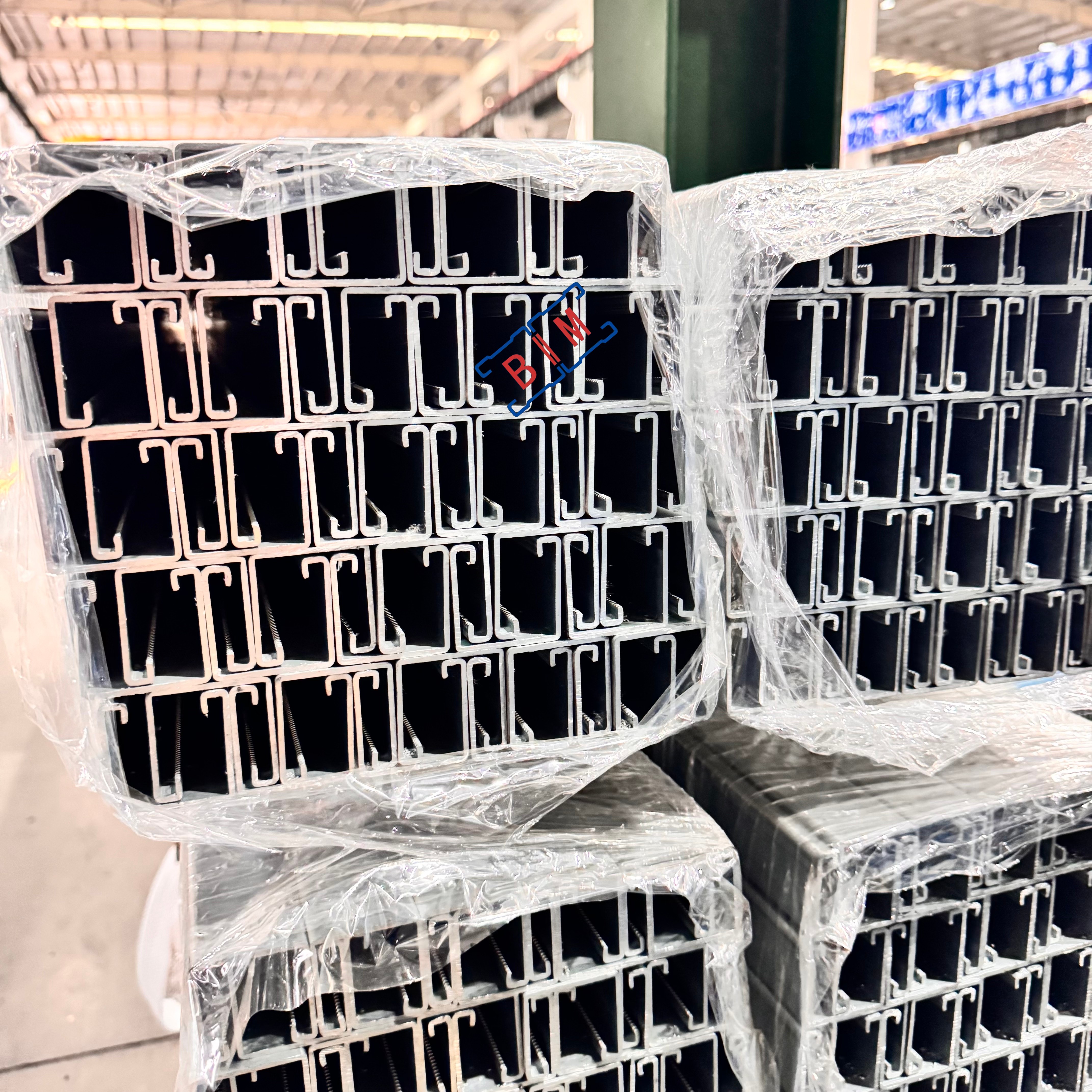 41x41 Spangle High Zinc ASTM Standard Back to Back Strut HDG C Channel Unistrut Pre-Punched Holes Warehouse Heavy Mount