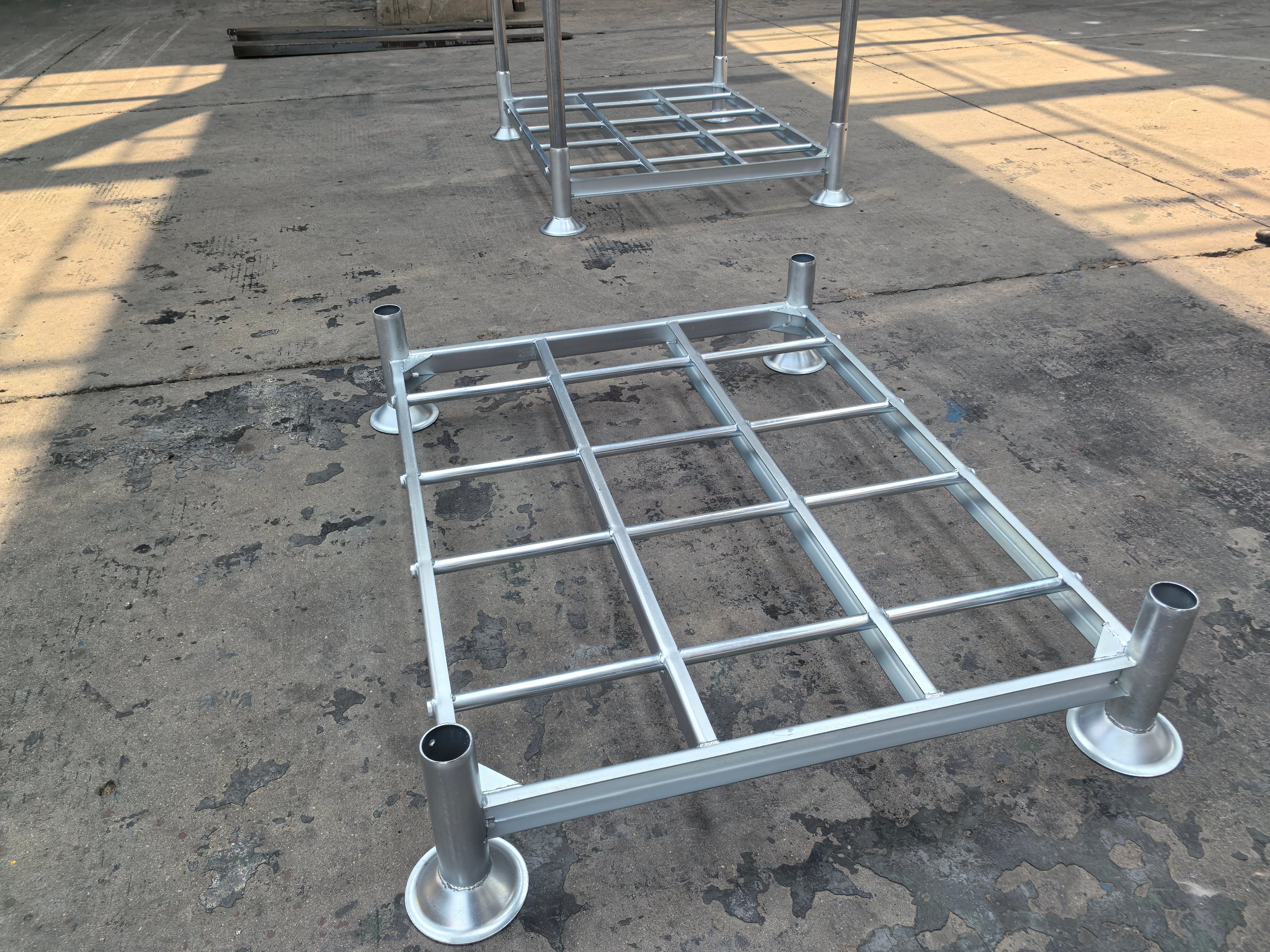 Heavy Duty Steel Stackable Pallet Stacking Racks Post Pallet Storage Shelf For Warehouse Storage