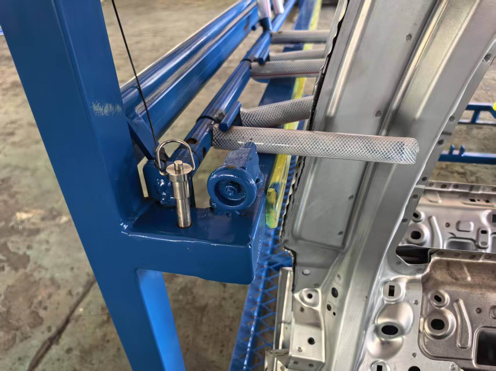 Less Space Foldable Backdoor Transport Rack Heavy-Duty Cart with Good Protecting for Automotive Rear Component Transfer