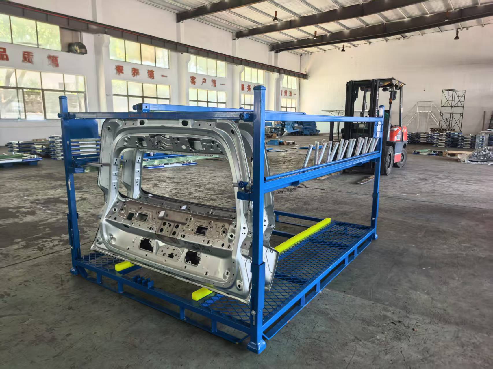 Less Space Foldable Backdoor Transport Rack Heavy-Duty Cart with Good Protecting for Automotive Rear Component Transfer