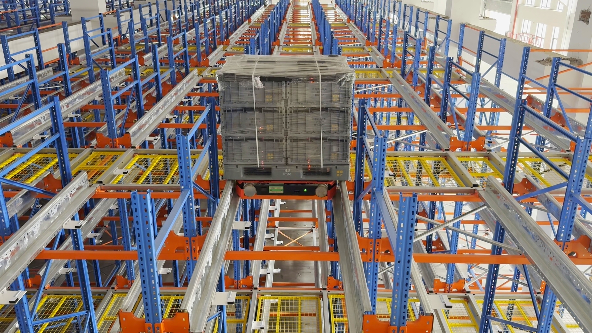 Four Way Shuttle Racking System Radio Pallet Shuttle Rack Automated Warehouse Storage Steel Corrosion Cold Storage Racks