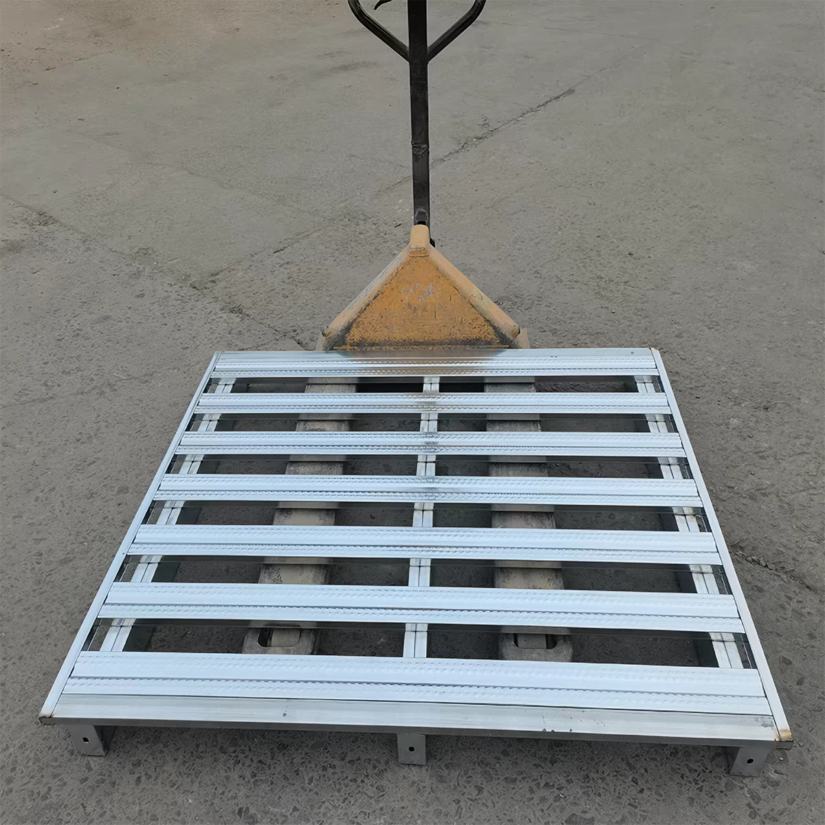 1000KG Heavy Duty Steel Pallet Customized Industrial Grade Rust-Proof Zinc Galvanized Stackable by Warehouse Storage Rack
