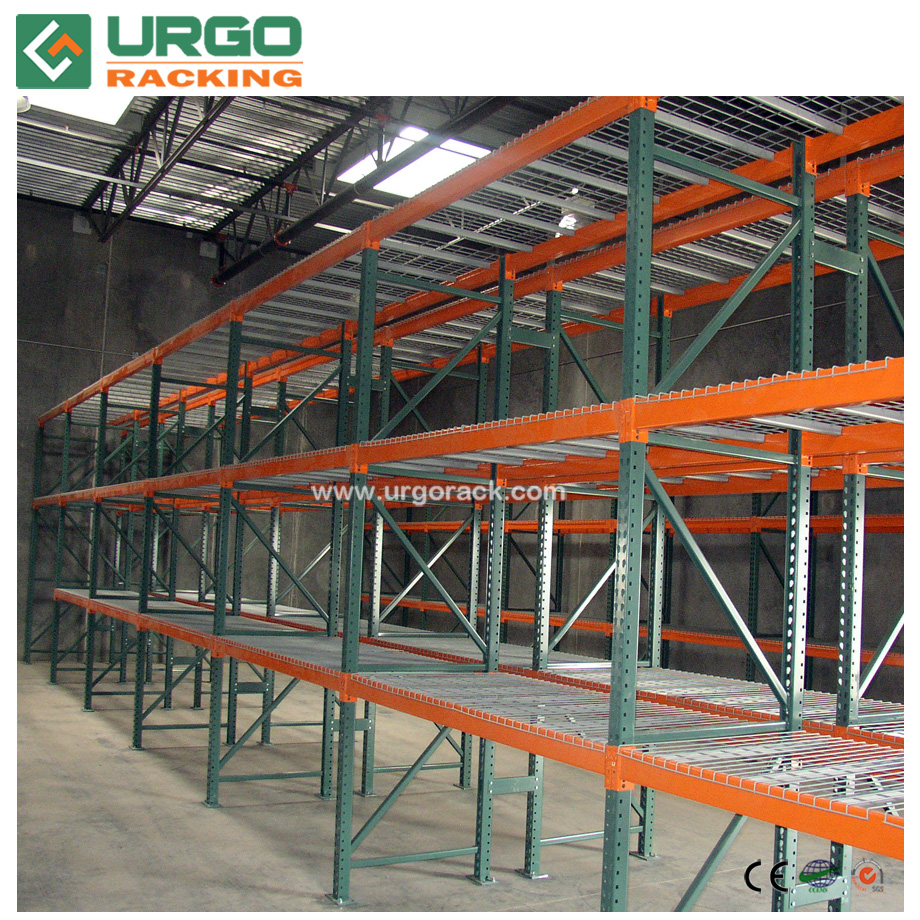 Selective Industrial Warehouse Shelving Teardrop Pallet Rack