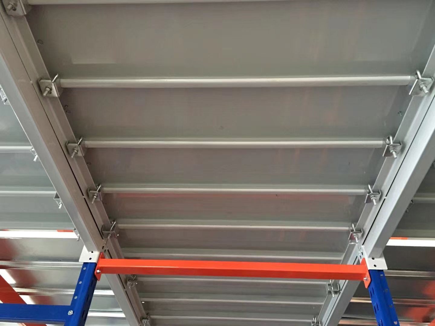 Light Mezzanine Rack Storage System with Adjustable Steel Floor Panels for Warehouse Storage and Factory Use