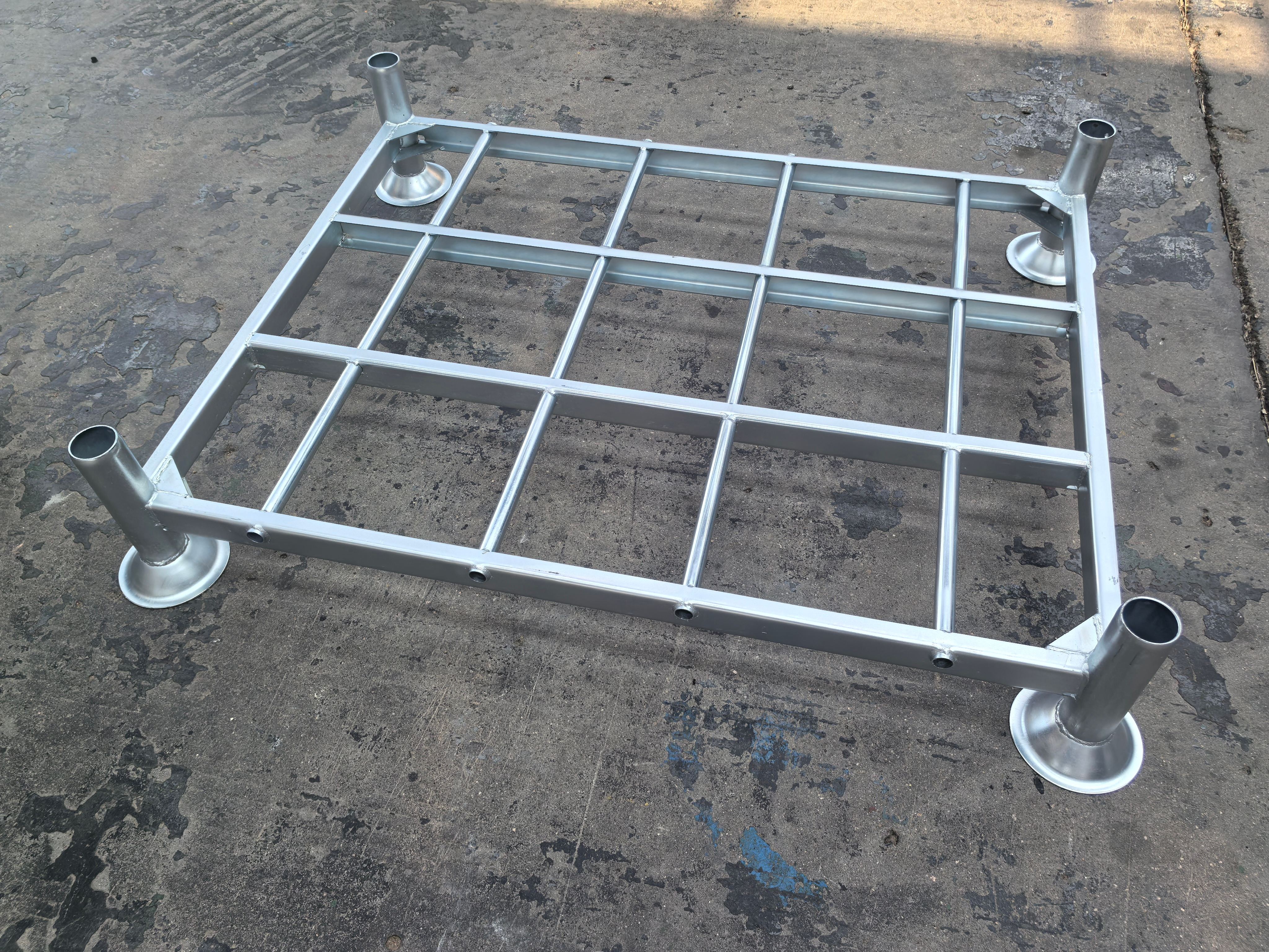 Heavy Duty Steel Stackable Pallet Stacking Racks Post Pallet Storage Shelf For Warehouse Storage