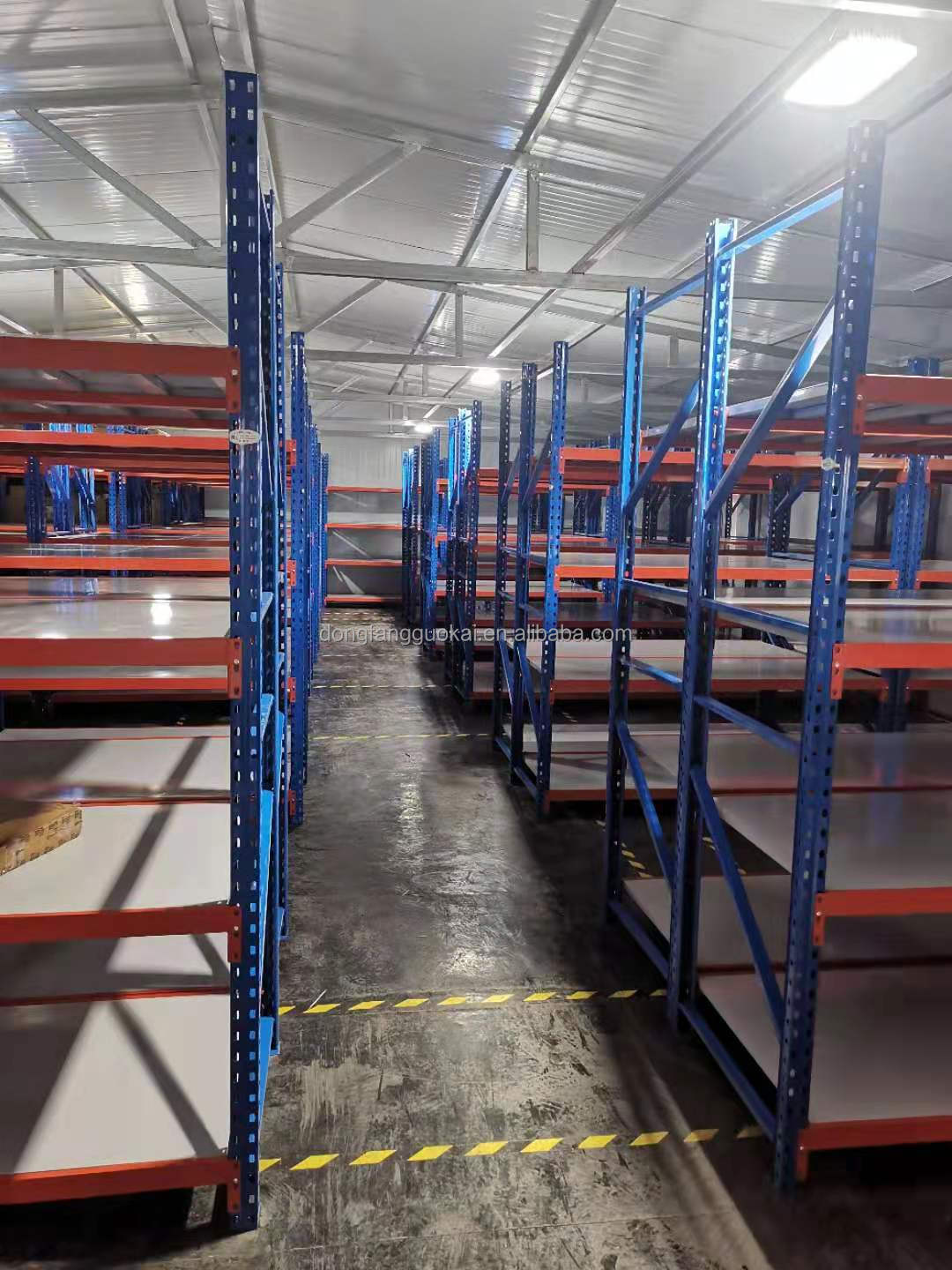 Steel Corrosion Protection Multi-Level Boltless Warehouse Storage Racks for Store Room